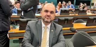 Presidente do Marco da Criança e do Adolescente atende lideranças e ouve demandas de Brasília