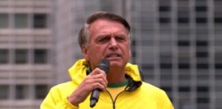 Bolsonaro diz que “só psicopata” vê golpe armado nos atos do 8/1