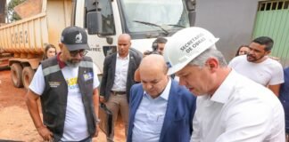 Governador Ibaneis Rocha visita obras de infraestrutura urbana no Sol Nascente
