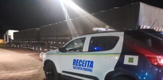 Receita do DF apreende cargas com 5 mil garrafas de rum e 77,7 mil latas de refrigerante