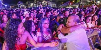 Público curte segunda noite de festa na Esplanada ao som de diferentes gerações