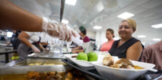 Restaurantes comunitários celebram os 65 anos de Brasília com cardápio especial