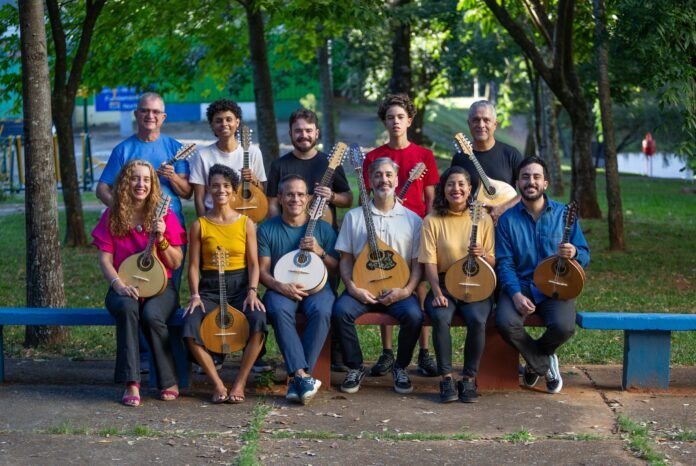 orquestra_bandolins1.jpeg