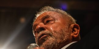 Desaprovação de Lula dispara e atinge 53,7%
