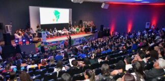 CLDF presta homenagem a profissionais de enfermagem