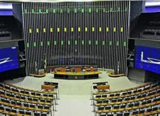 Ala do PT desafia Planalto e apoia CPMI do INSS