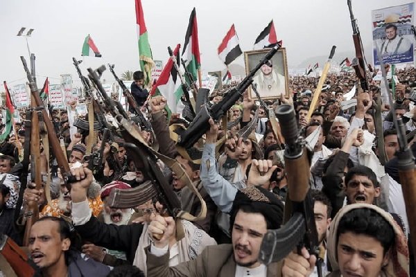 Houthis voltam a atacar aeroporto em Israel