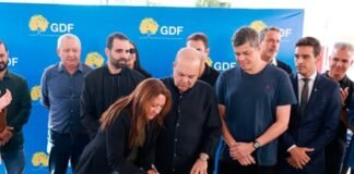 Ao lado de Ibaneis, Daniel Donizet inaugura Quadra Parque do Gama
