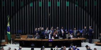 Isenção do IR: governo pede retirada de urgência e destrava pauta na Câmara