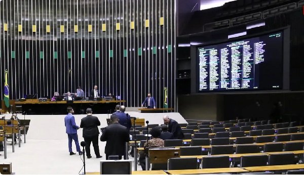 Oposição pede ao STF que obrigue Câmara a instalar CPI do INSS