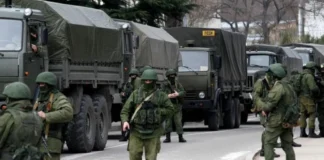Zelensky alerta para ofensiva russa com 50 mil soldados perto da fronteira