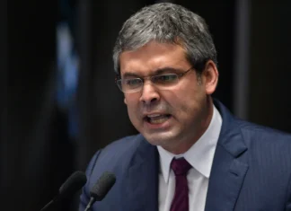 PT continua no discurso de “luta de classes” após derrota no IOF