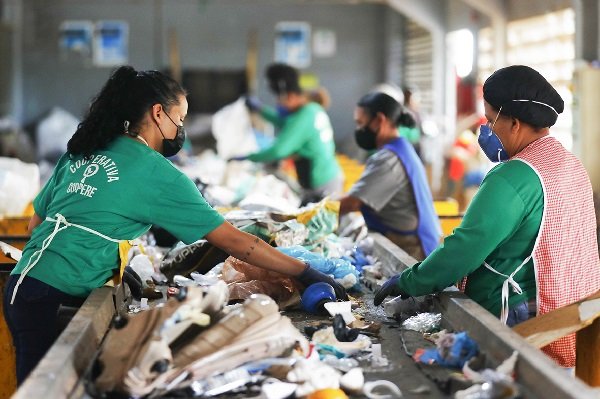 Com 58 mil toneladas de lixo processadas