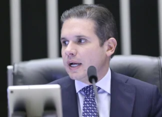 Hugo pauta projeto que derruba aumento do IOF para esta quarta