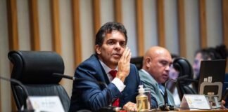 CLDF aprova projeto para fornecimento de uniforme escolar que prevê auxílio financeiro