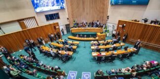 Deputados acatam alterações à lei do DF Legal