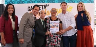 Títulos de registro são entregues a 100 moradores de Brazlândia