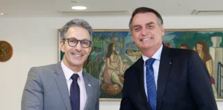 Zema anuncia pré-candidatura e recebe aval de Bolsonaro