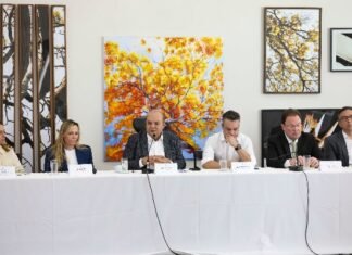 Governador define prioridades para o segundo semestre em reunião com secretários e presidentes de empresas