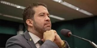 Conselho de Ética decide nesta terça sobre suspensão cautelar de André Janones