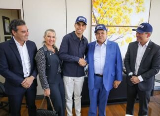 Ibaneis Rocha recebe piloto Gabriel Bortoleto e anuncia reabertura do Autódromo com prova da Stock Car