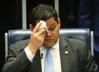 Alcolumbre barra impeachment de Moraes: “A resposta é não”