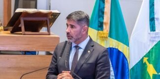 Distritais anunciam PL sobre serviço voluntário de PMs e bombeiros