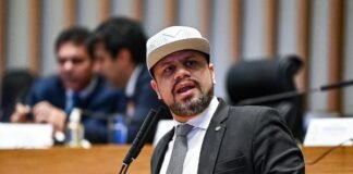 “Temos muito trabalho e muitos desafios neste semestre”, avalia Max Maciel