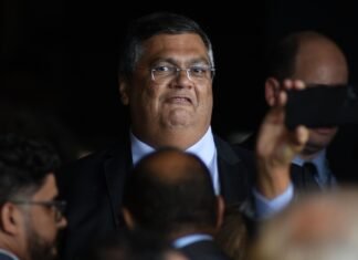 Bancos brasileiros “sangram” R$41bi em um dia com decisão de Flávio Dino