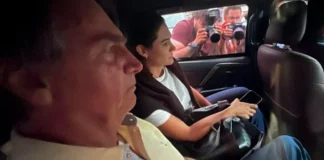 Deputado visita Bolsonaro e relata risco de morte