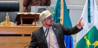 Deputados reclamam de falta de ônibus no Itapoã Parque e recuo perigoso em Samambaia