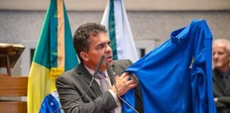 CLDF aprova Cartão Uniforme Escolar: benefício para estudantes e malharias do DF
