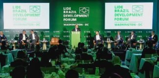 Governador Ibaneis Rocha destaca avanços do DF em saneamento e infraestrutura durante evento em Washington