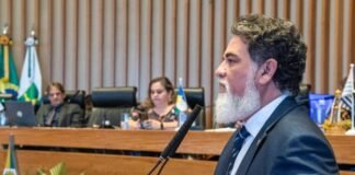 Deputados estaduais de todo o Brasil se unem na Câmara Legislativa em defesa do SUS