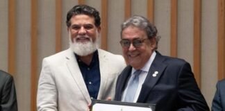 Jurista Aloysio Corrêa da Veiga recebe o título de Cidadão Honorário de Brasília