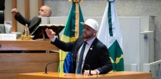 Max Maciel denuncia falhas do GDF na gestão da área de saúde