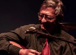 Cantor Julio Reny perde a visão após ser espancado com troféu de música