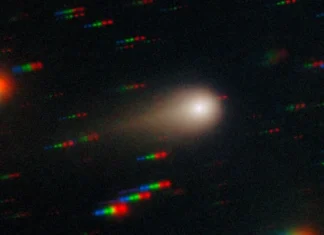 Nasa divulga novas imagens do cometa interestelar 3I/ATLAS