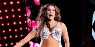 Silvânia Aquino anuncia saída da banda Calcinha Preta