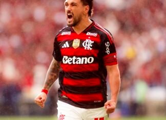 Arrascaeta é o craque do Prêmio Brasileirão 2025