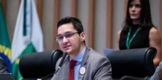 Lei de Joaquim Roriz Neto oficializa Dia do Fator Rh e reforça alerta à população