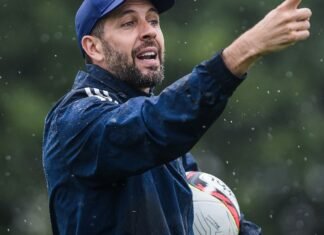 Internacional anuncia a contratação do uruguaio Paulo Pezzolano