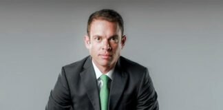 CLDF concede Título de Cidadão Benemérito ao administrador do SIA