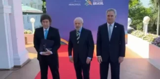 Imprensa argentina destaca cumprimento frio entre Milei e Lula