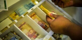 Caixa começa a pagar saldo do FGTS retido pelo saque-aniversário