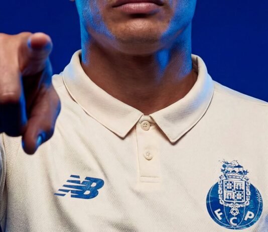 Porto anuncia contratação do zagueiro brasileiro Thiago Silva