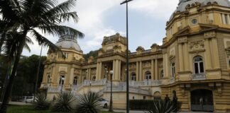 Rio sanciona lei de adesão ao Propag, programa para refinanciar dívida