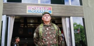 General alerta para risco de divisão interna