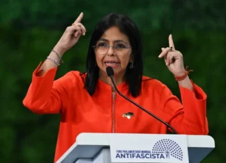 Governo Lula reconhece vice de Maduro como presidente interina da Venezuela