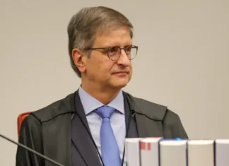Arruda segue elegível e oposição tenta consolidar narrativa antes de decisão judicial